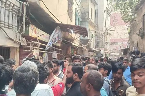 বংশালে ভূমিকম্পে নিহত তিনজনের পরিচয় নিশ্চিত বংশালে ভূমিকম্পে নিহত তিনজনের পরিচয় নিশ্চিত